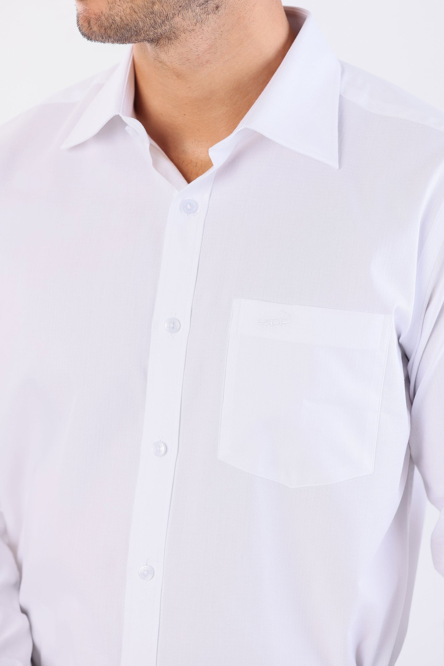 Crocodile Seasonal Formal Plain Slim Fit-Cloud Dancer