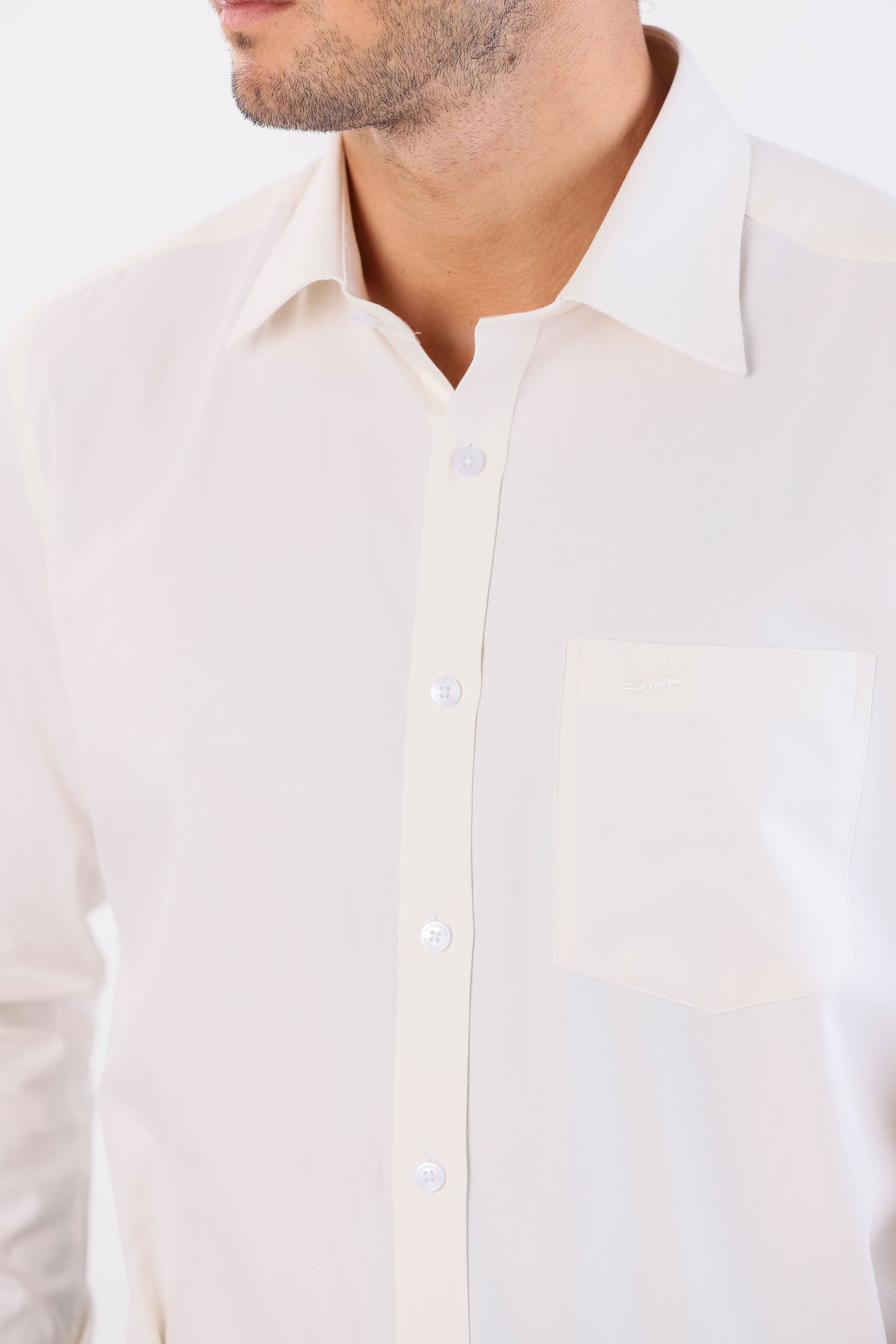 Crocodile Seasonal Formal Plain Slim Fit-Vanilla