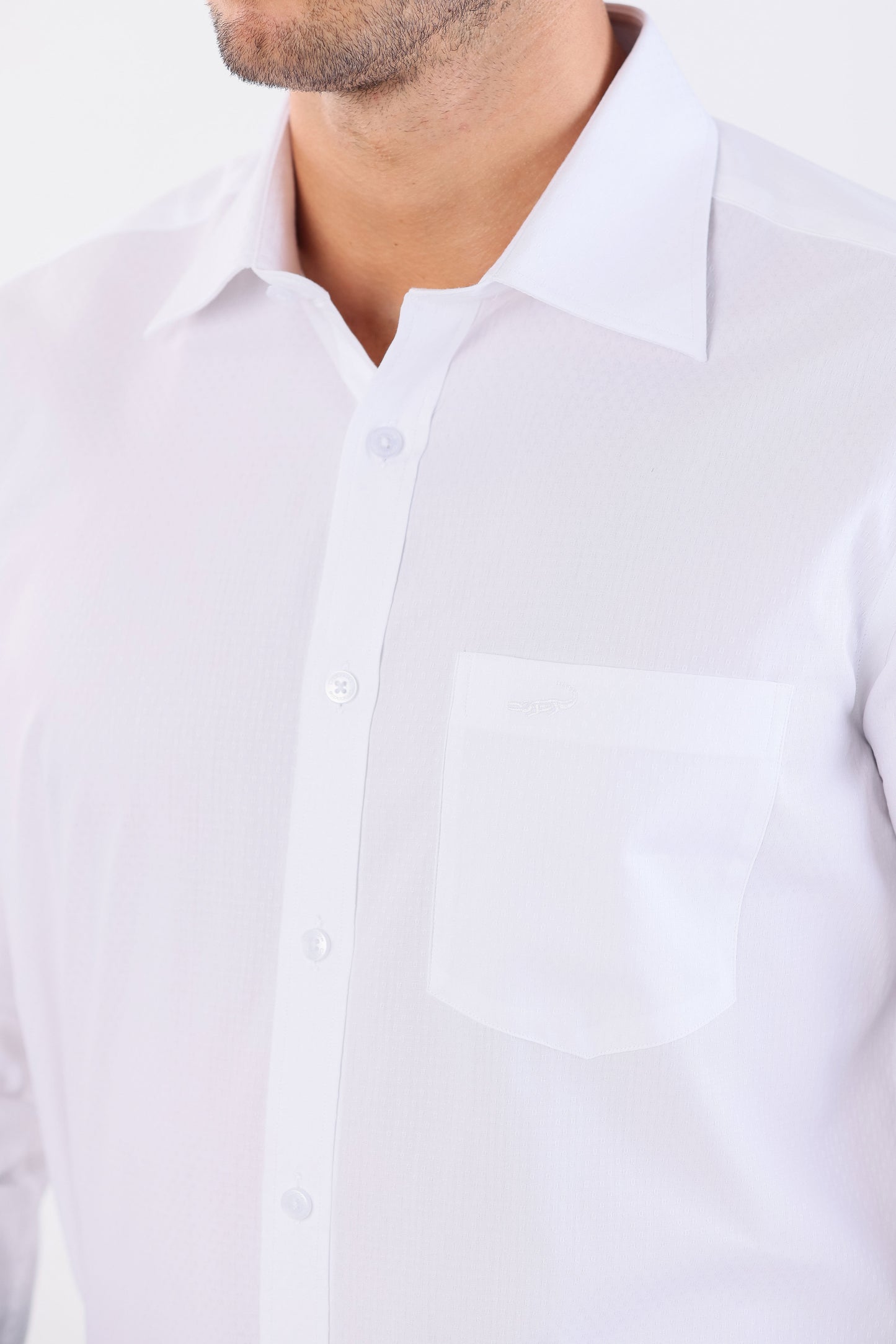 Crocodile Seasonal Formal Plain Slim Fit-Gardenia