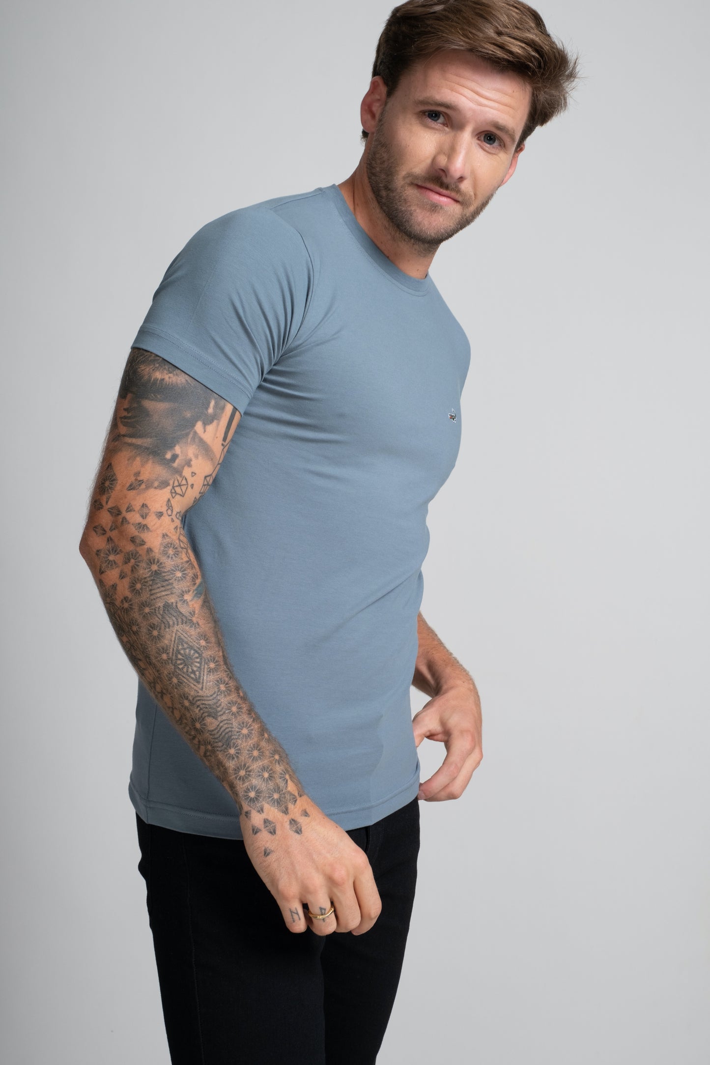 Action Fit Short sleeves-CasualCrew Neck - Blue Heaven